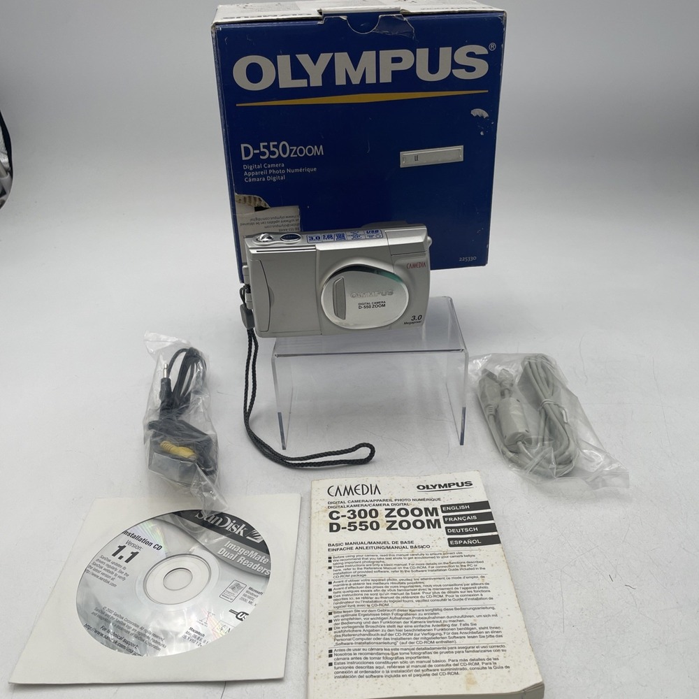 Olympus D-550 Zoom 3.0 MP Digital Camera w/Box+Manual+CD+Battery+SD Card-TESTED